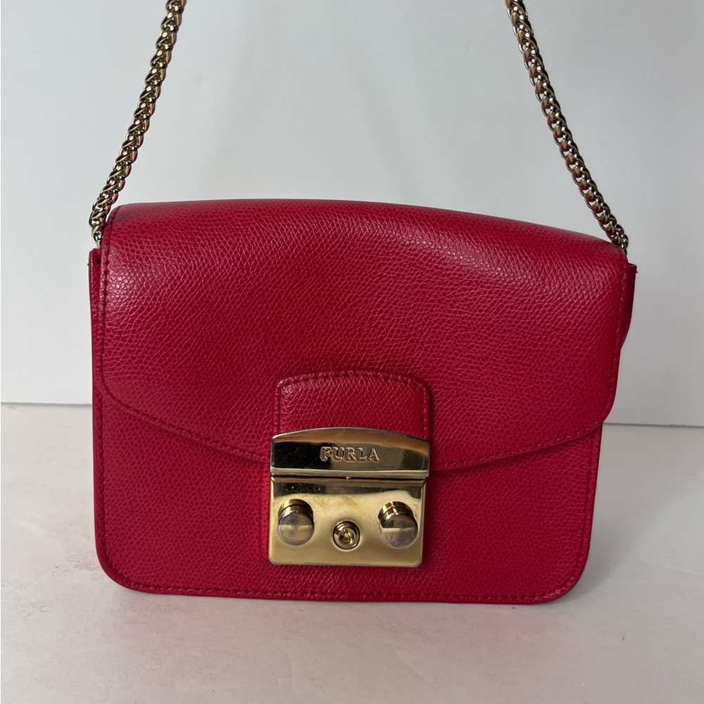 FURLA Leather Chainlink Crossbody Bag in red